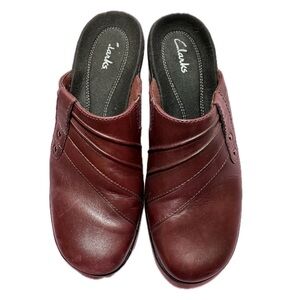 Clarks‎ Burgundy Prairie Flower Leather Mulers Slides Clogs Shoes size 7 M
